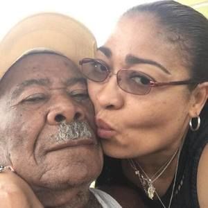 Meet your Posher, Ana